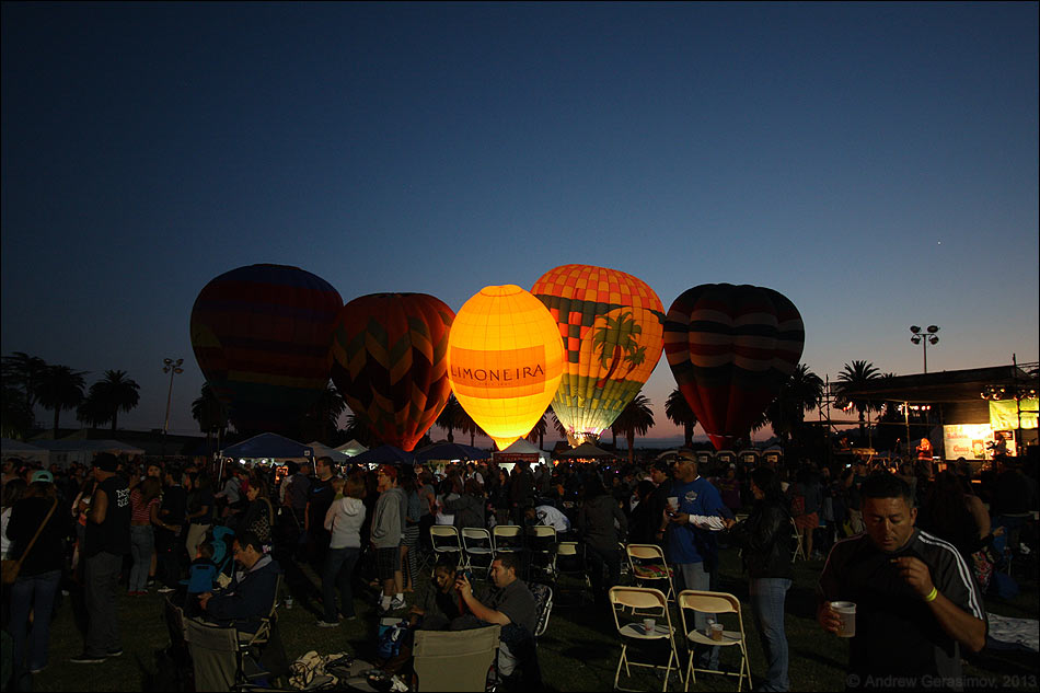 Закат с воздушными шарами