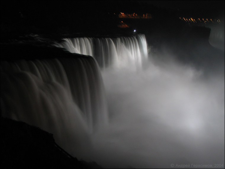 Ночной Ниагарский водопад